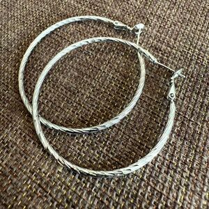 Ribbed Hoop Earrings